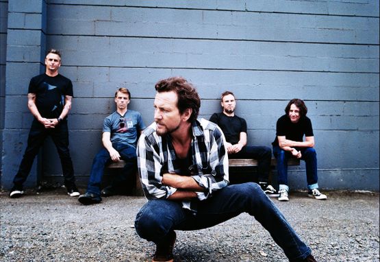 Pearl Jam – Lightning Bolt