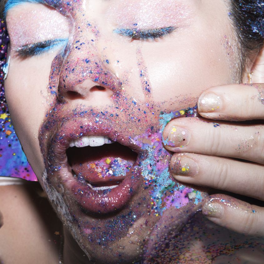 Ascolta per intero il nuovo disco nel quale i Flaming Lips collaborano con Mileys Cirus