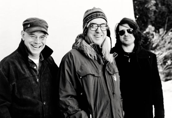 Dinosaur Jr. – Give A Glimpse Of What Yer Not