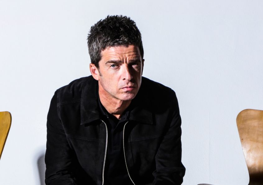 Noel Gallagher fissa le scadenze: nuovo disco il prossimo anno prima di Glastonbury