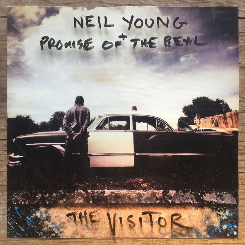 Nuovo album per Neil Young in uscita a dicembre, ecco il singolo