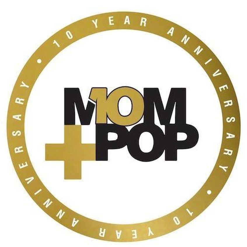 L’etichetta Mom + Pop celebra i suoi 10 anni con una ricca compilation