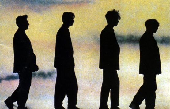 Echo & The Bunnymen – The Stars, The Oceans & The Moon