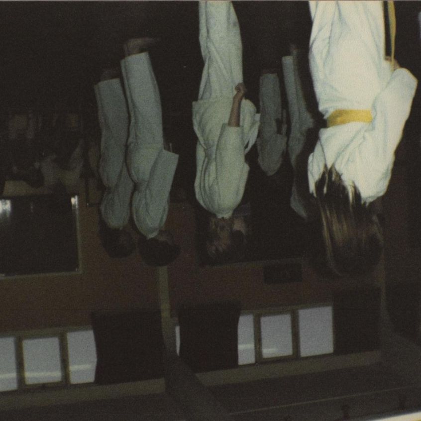 “The Ceiling” è il terzo album dei Jaws. Guarda il video del primo singolo “Driving At Night”