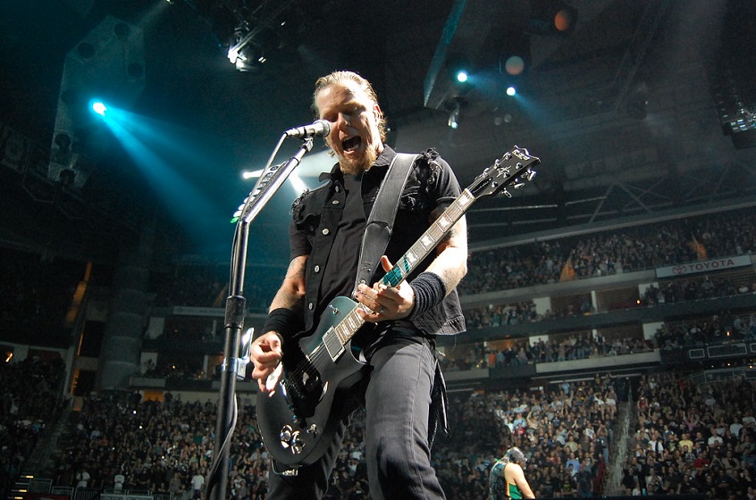 Guarda i Metallica rifare “I Wanna Be Adored” degli Stone Roses a Manchester