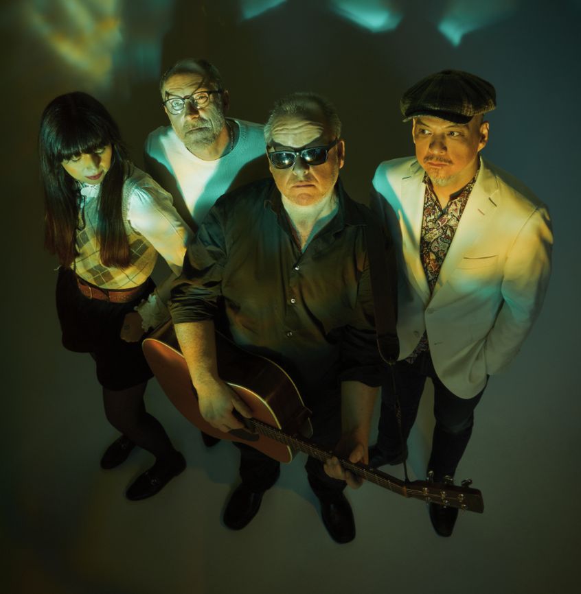 Il nuovo album dei Pixies si chima “Beneath the Eyrie” e la prima anticipazione è “On Graveyard Hill”