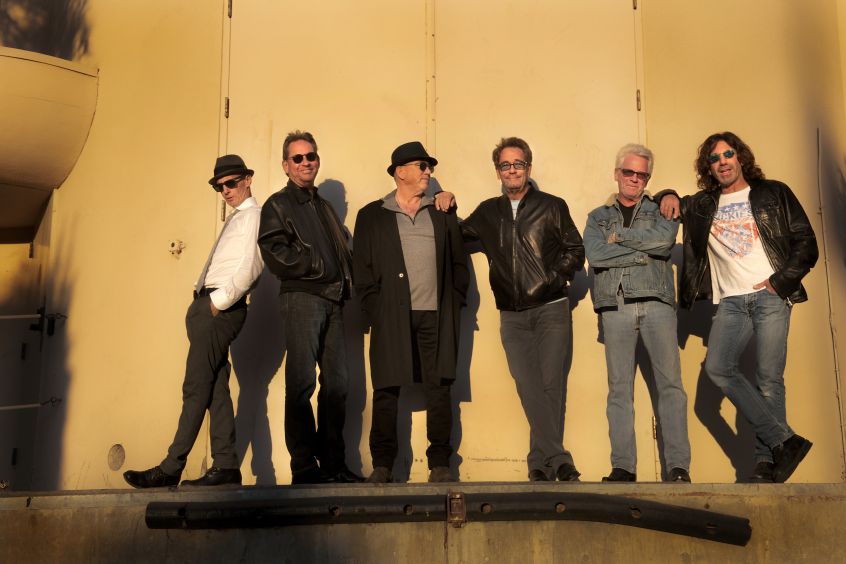 Huey Lewis & The News: nuovo album e il singolo “While We’re Young”