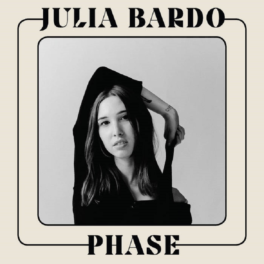 VIDEO: Julia Bardo – I Wanna Feel Love