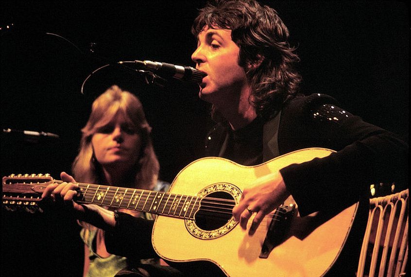 Paul McCartney a ruota libera su Lennon e il suo approccio positivo