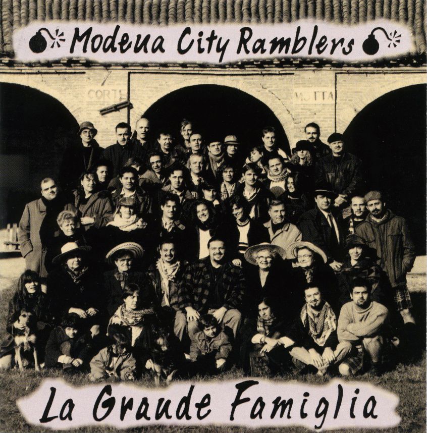 Oggi “La grande famiglia” dei Modena City Ramblers” compie 25 anni