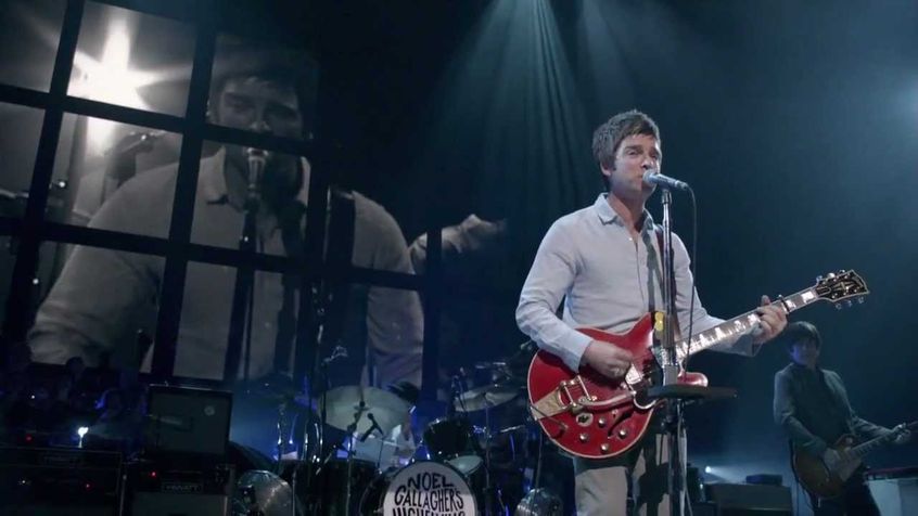Noel Gallagher annuncia il suo “Best Of”. Ascolta l’inedito “We’re On Our Way Now”.