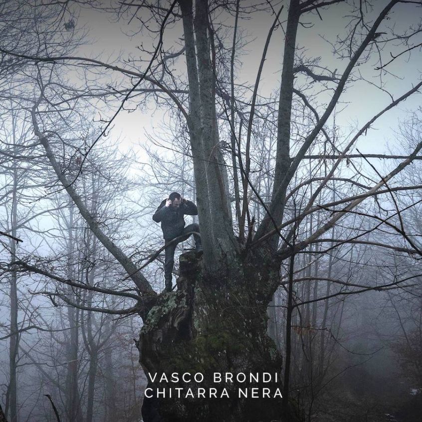 “Chitarra Nera” è il singolo di Vasco Brondi che anticipa il suo nuovo album