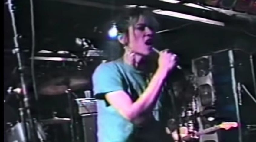 Guarda i Sonic Youth rifare gli Stooges insieme a J Mascis in un video inedito del 1987