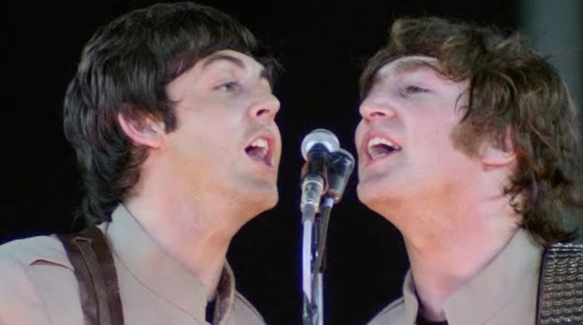 Paul McCartney torna sullo scioglimento dei Beatles: “Non sono stato io il responsabile ma John”.