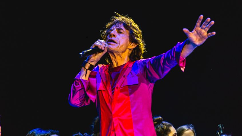 Mick Jagger risponde a Paul McCartney che aveva definito ‘cover band blues’ i Rolling Stones