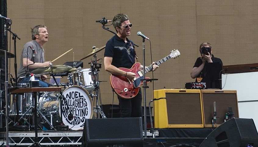 Noel Gallagher da un assaggio del prossimo album degli High Flying Birds, condividendo un demo di un nuovo brano