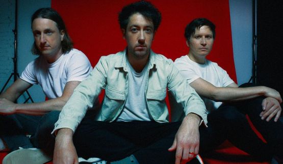 The Wombats – Fit Yourself, Not The World