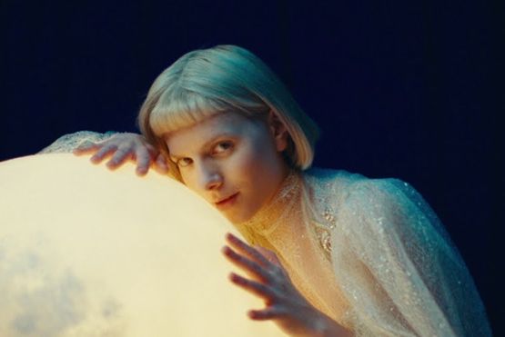 Aurora – The Gods We Can Touch