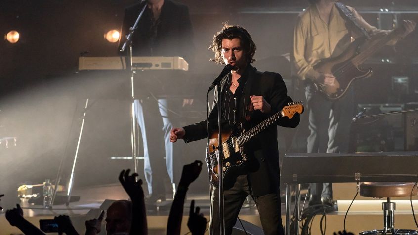 Gli Arctic Monkeys sul nuovo disco: “Non suonera’ come “R U Mine?” e quella roba simile”