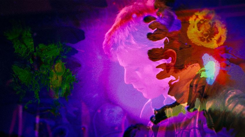 Guarda il trailer di “Moonage Daydream” il primo docu-film su David Bowie autorizzato dalla famiglia