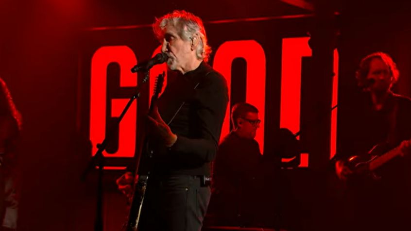 Guarda Roger Waters suonare brani da “The Wall” al Late Show di Stephen Colbert