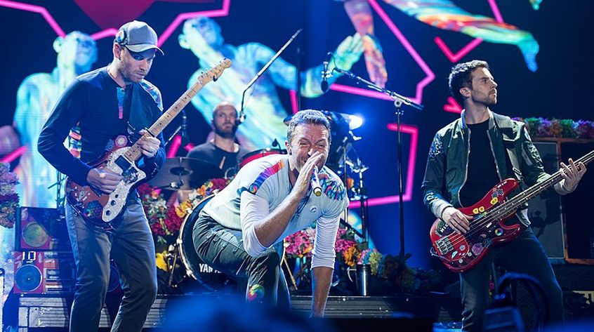 I Coldplay ospitano Craig David sul loro palco di Wembley: eccoli duettare