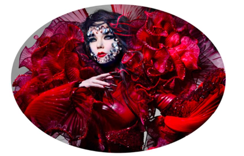 Björk stringe i tempi con il nuovo singolo: ascolta “Ovule”