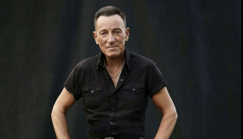 L’11 novembre uscirà  “Only The Strong Survive” il nuovo album di Bruce Springsteen: 15 cover di classici soul. C’e’ gia’ un primo assaggio