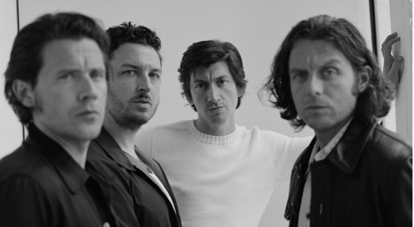 Gli Arctic Monkeys condividono il singolo “I Ain’t Quite Where I Think I Am”