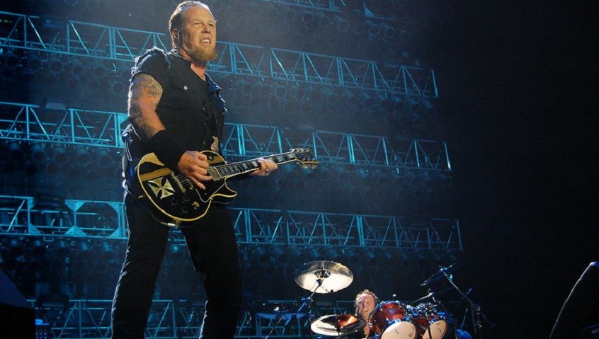Guarda St. Vincent suonare “Nothing Else Matters” insieme ai Metallica