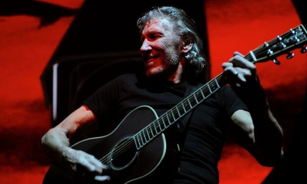La città di Francoforte cancella il concerto di Roger Waters: “è uno dei più noti antisemiti al mondo”