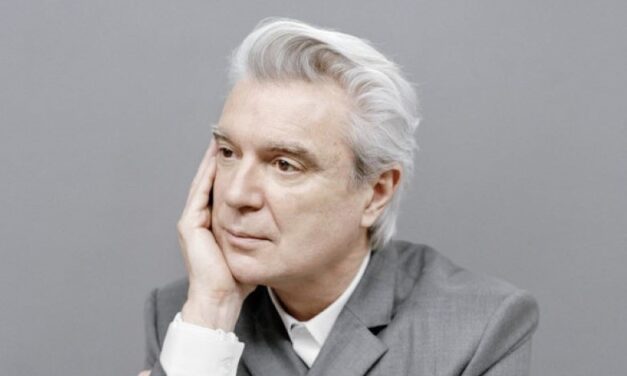 David Byrne ha realizzato una playlist per San Valentino. Ascolta la sua “Music For Valentines”.