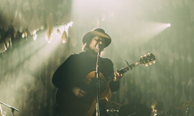 I Wilco annunciano il nuovo disco prodotto da Cate Le Bon. Ascolta il primo singolo.