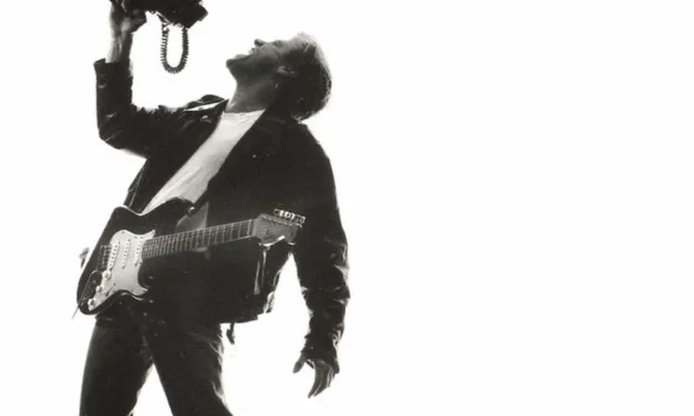 Oggi “Waking Up The Neighbours” di Bryan Adams compie 35 anni